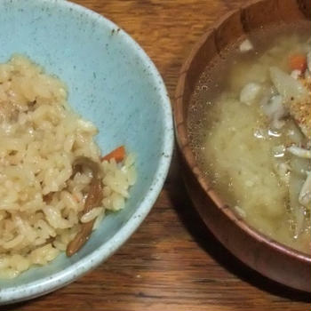 炊き込みご飯と豚汁