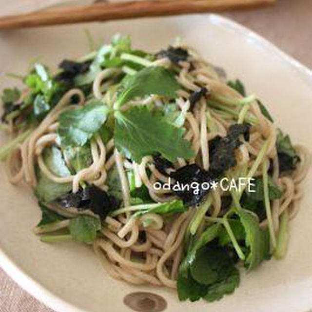 三つ葉と海苔のイタリアン蕎麦