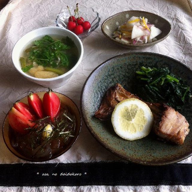 ぶりかまの塩焼きと蕪甘酢漬けの朝ごはん