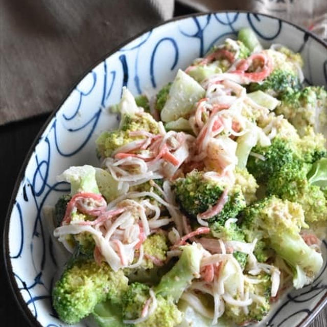 ブロッコリーとカニカマの麺つゆマヨサラダ