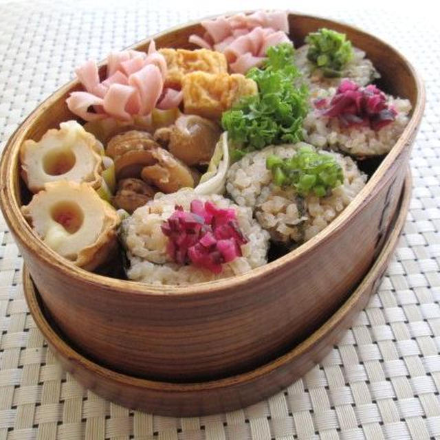 11．27　鶏ごぼうごはんの海苔巻き弁当