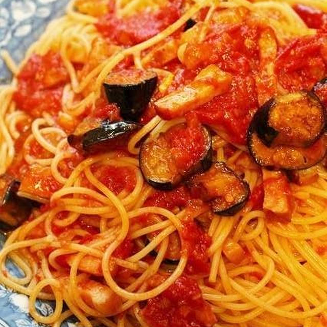 自家製トマトソースでパスタとか、ピザとか、