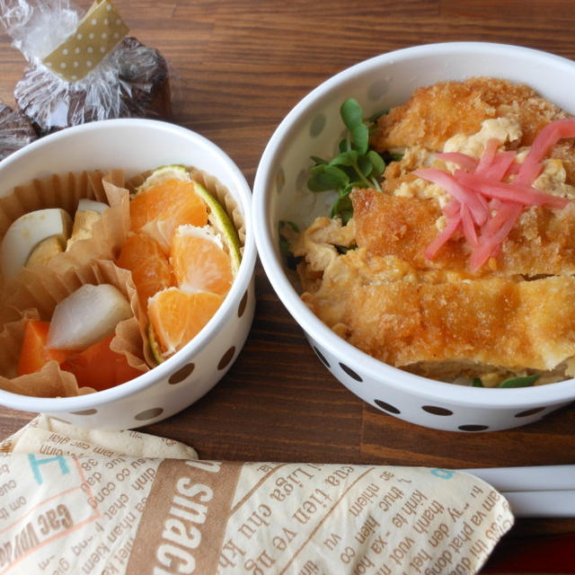 カツとじ丼弁当と、帰ってきたデジカメらん♫
