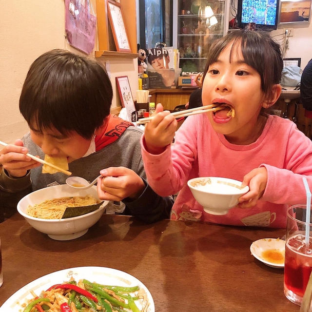 実家のラーメン屋さんで晩御飯です！！