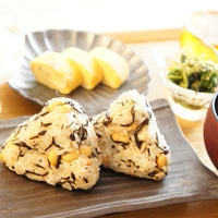しそ梅でひじきと大豆のおにぎり【レシピ】