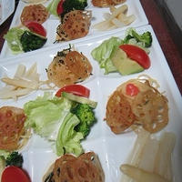 早ゆでパスタで　「お　も　て　な　し」