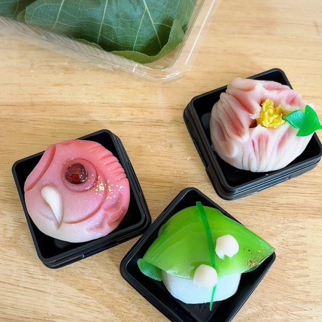 【ＧＷ最終日】柏餅と上生菓子と鯉のぼりロールケーキ