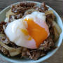 変な時間にお腹空いて牛丼食べる(；´∀｀)
