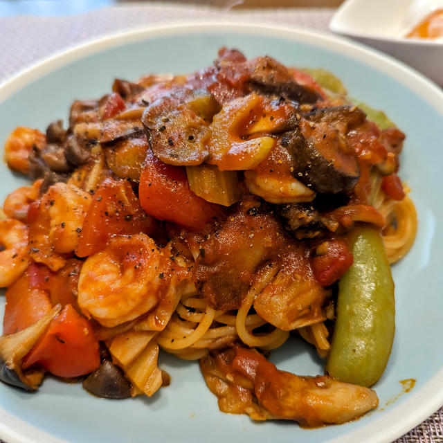 海老トマトソースパスタ