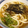 東部市場前駅そばの「いずみや」で昆布うどん
