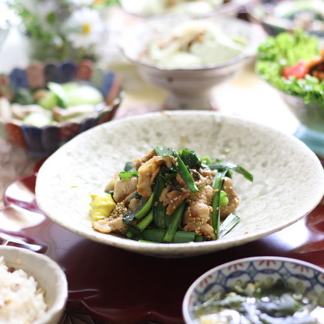 【レシピ】不思議にさっぱり！ニラと豚肉の胡麻味噌ソース炒め。と　献立。　と　もらえるのか卒業証書。