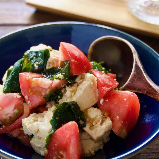 トマトとくずし豆腐のサラダ＊子どもと食べる、火を使わない・冷たいおかず