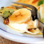 Banana and Cheese Cream Stuffed Crepe with Kiwiバナナとチーズクリーム入りクレープ、キーウイのせ