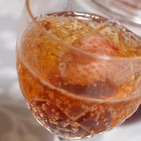 いちごとローズヒップのフルブラで黒酢サワー