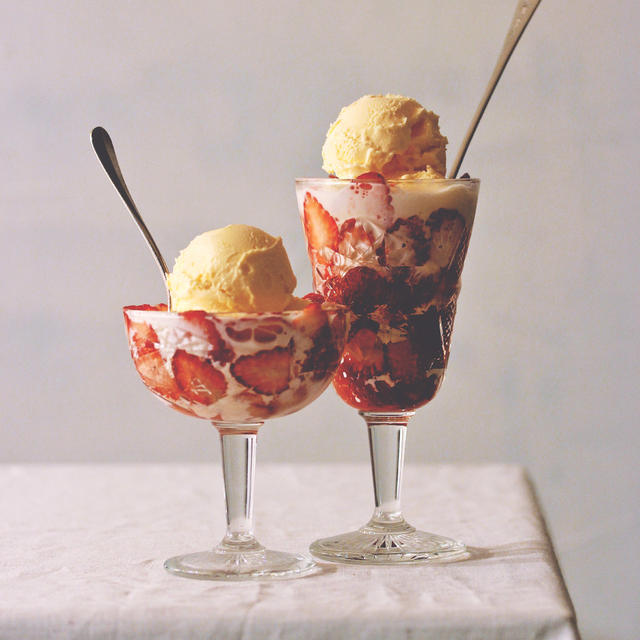 Strawberry, yogurt &amp; vanilla
