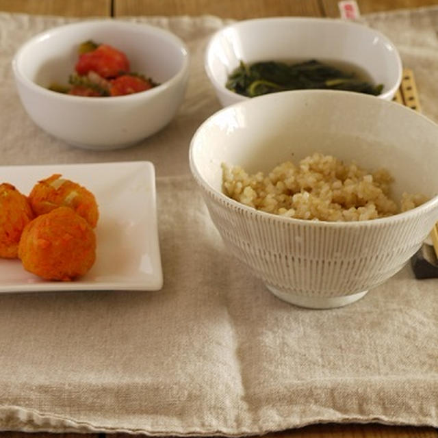 玄米菜食♪　野菜ブイヨンでモロヘイヤのスープ