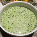 冷凍グリーンピースとサラダ菜の豆乳スープ