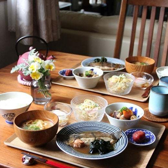 かれいの煮つけ定食。