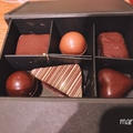 今年のチョコレートはヴァローナで、バレンタイン用の製菓材料のご紹介