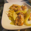 あっさりと♪鶏とセロリのニンニク炒め
