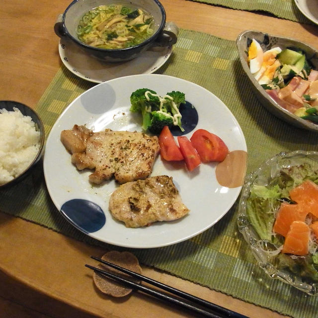 豚テキやコブサラダの晩ご飯　と　向日葵の種♪