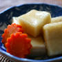 じゅわっとくるよ！いつもと違うこうや豆腐の煮物