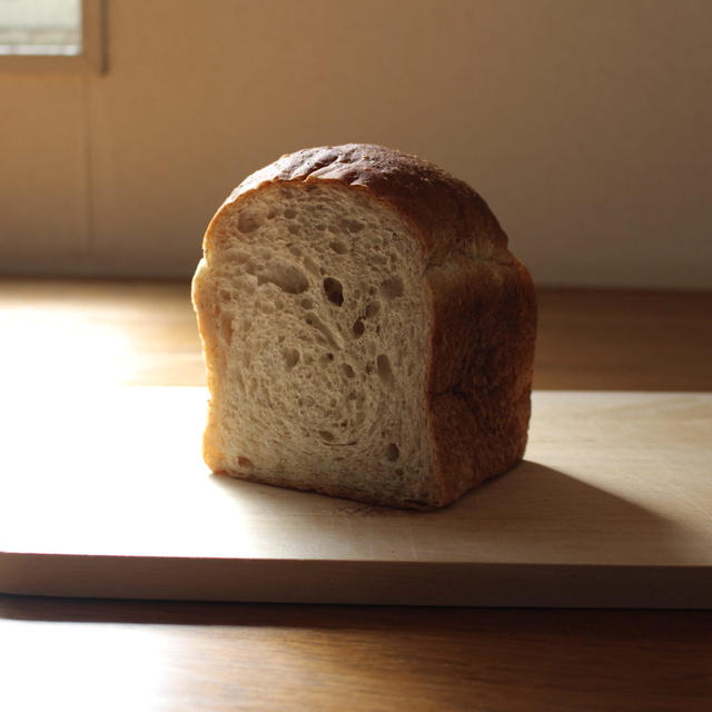 全粒粉の山食パン