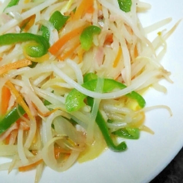 簡単でおいしい☆シャキッともやしタップリ野菜炒め