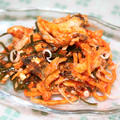 つぶ貝とさきいかの酢和え物　－－　『韓　サモプレミアム』の人気おかず。