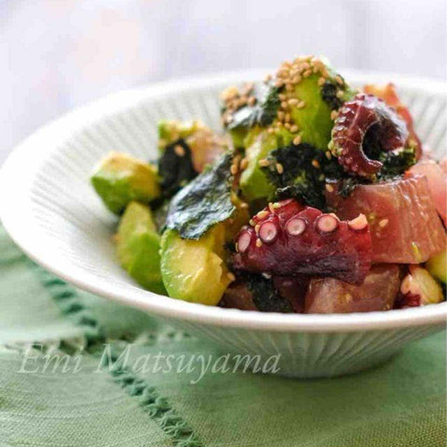 めんつゆで簡単！＊マグロとタコとアボカドの和風サラダ＊﻿