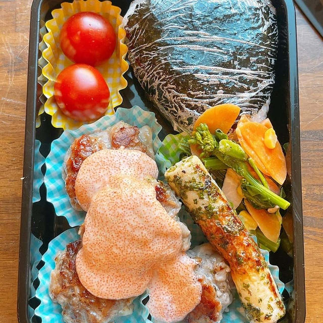 明太マヨのせ豚こまだんご弁当です！！