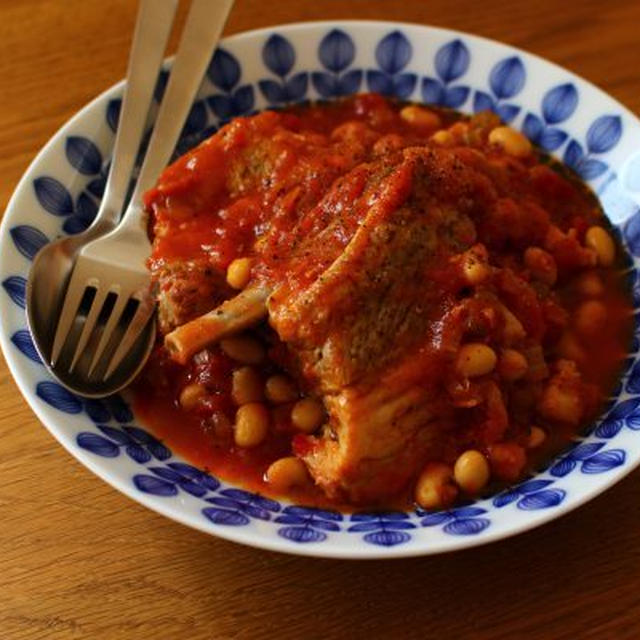 スペアリブと豆のトマト煮