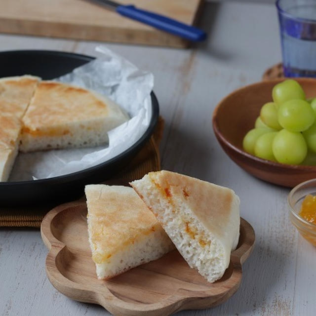 フライパンで作る♪大きな平焼きジャムパン（米粉パン）