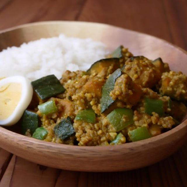 かぼちゃとピーマンのキーマーカレー
