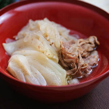 淡路島の新たまねぎで「肉たま」「(肉じゃが」のじゃがいも抜き）