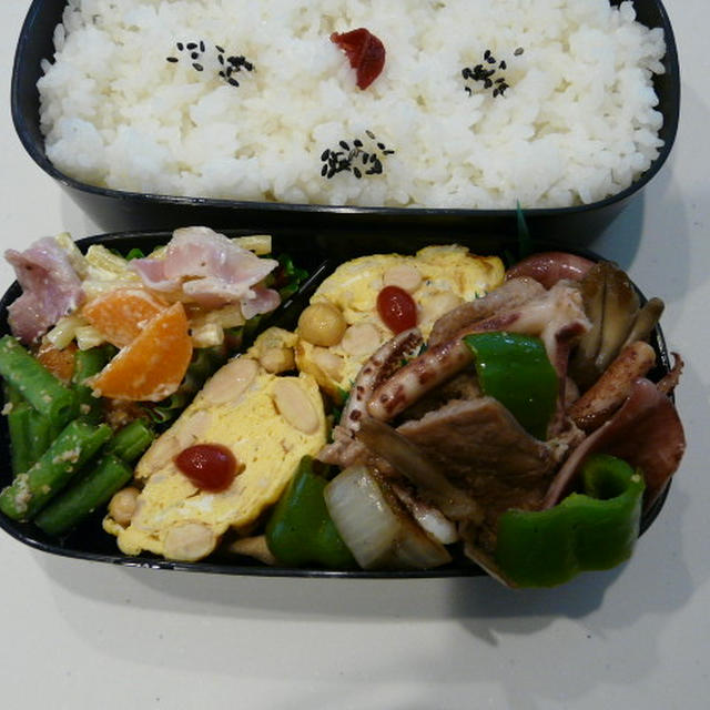 お弁当（豚肉＆イカのハーブソルト炒め）