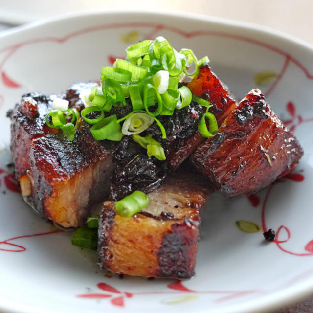 [主菜]　味噌漬け豚バラの「マサラ角煮」