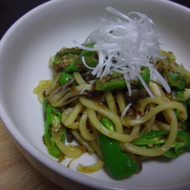 柚子こしょう風味の焼きうどん