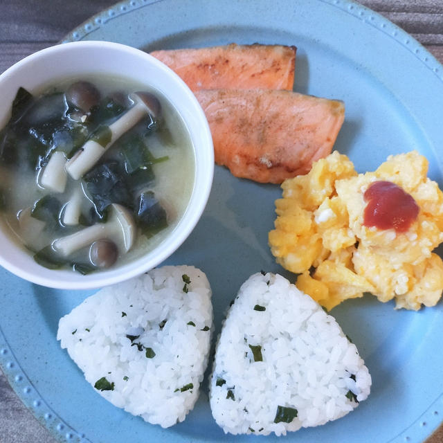 カレー作ったのに…と、朝ごはんはシンプルにいこう(^^)