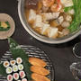 海鮮寄せ鍋と細巻き＆いなり寿司の夜ごはん