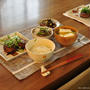 2日分の晩ごはんの食卓と、アカミニスト宣言！
