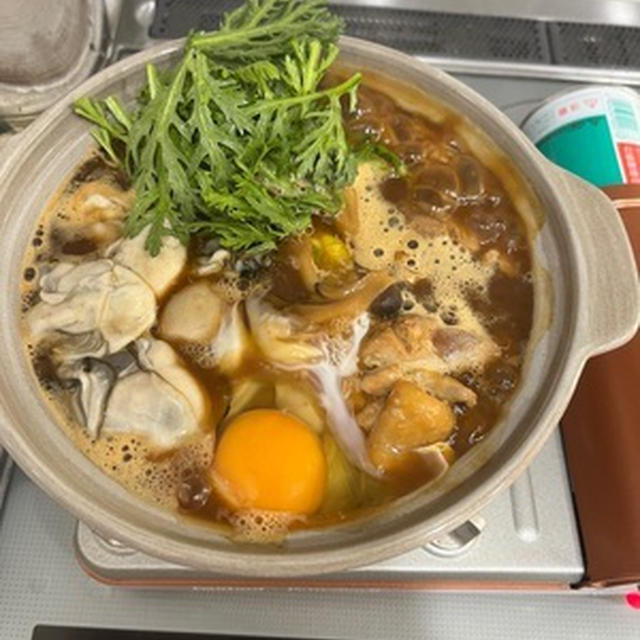 ２日目の昼は牡蛎入り味噌煮込みうどん