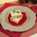 12月24日のもてなしゴハンは！キラキラきらめくベリーソースのアイスチーズケーキ。