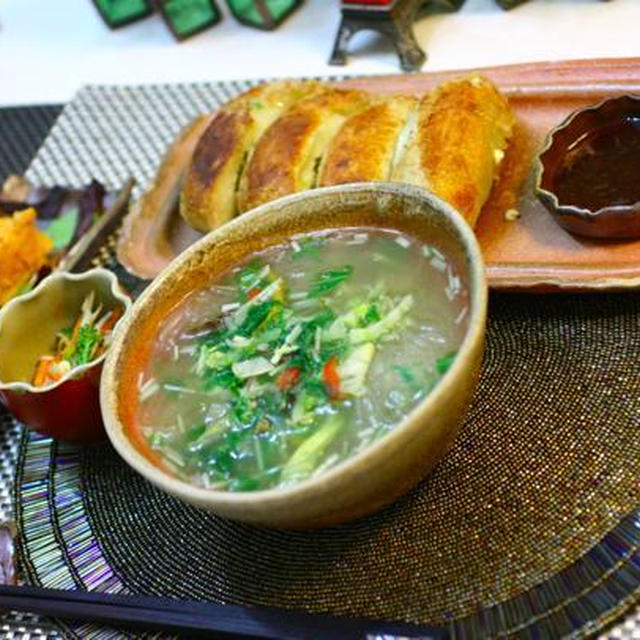 i-kitchen 大きな焼き餃子と春雨スープ