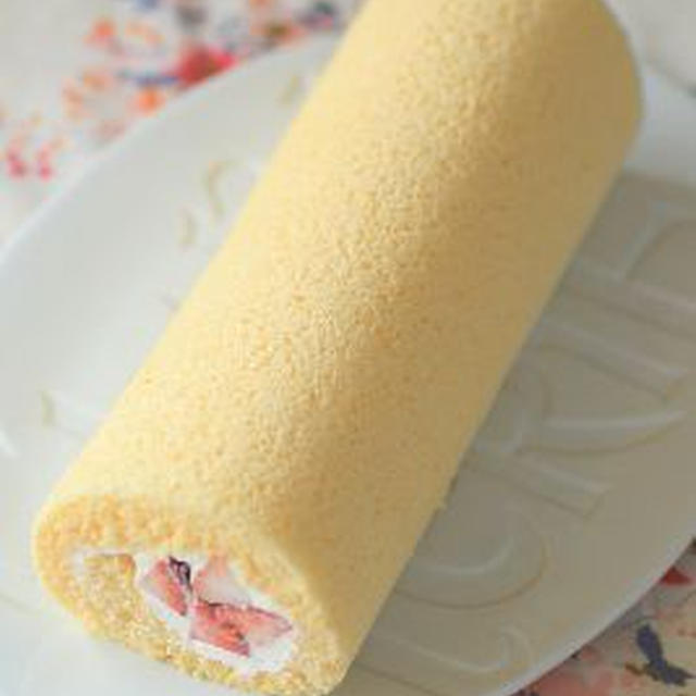 いちごのロールケーキ