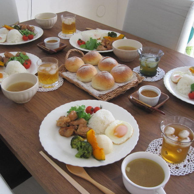 バター醤油チキンと蒸し野菜でおもてなしランチ♪