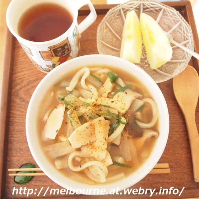 あったまるなぁ～　-朝ごはんは　あんかけうどん-