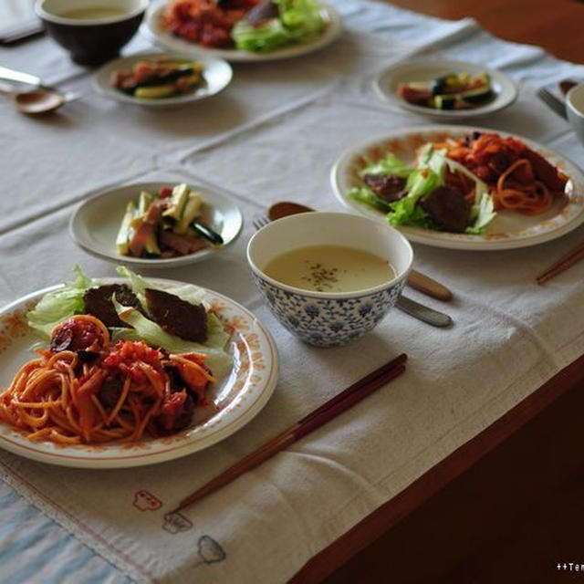 昨日の晩ごはんとお昼ごはん、おやつ・・・・そしてメイ