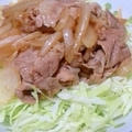 キャベツと一緒に甘辛豚玉焼き