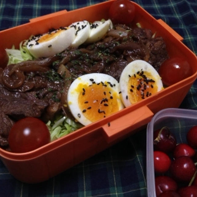 がっつり、ステーキ丼のお弁当。